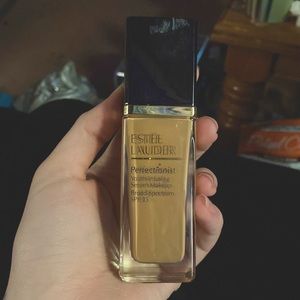 Estée Lauder Perfectionist youth-infusing serum makeup w/ SPF 25.